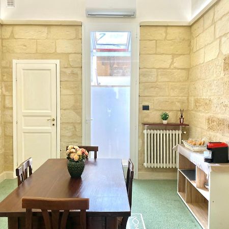 Apartament Vohis Luxury House - Fast Wi-Fi & Easy Parking Lecce Zewnętrze zdjęcie
