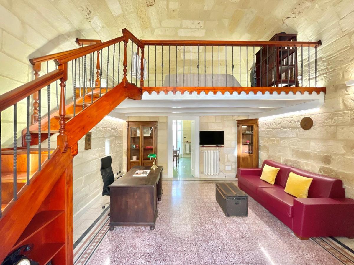 Apartament Vohis Luxury House - Fast Wi-Fi & Easy Parking Lecce Zewnętrze zdjęcie