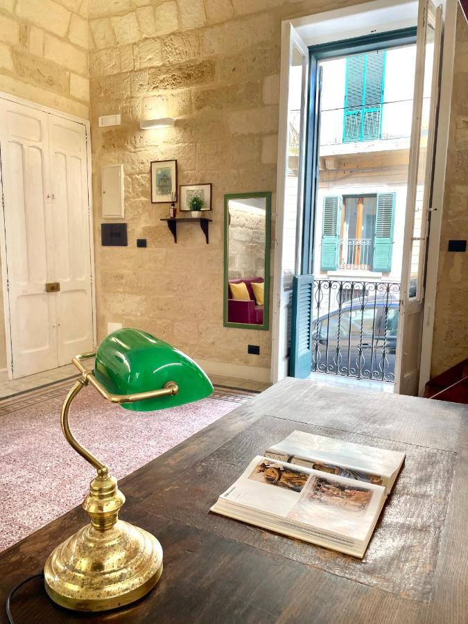 Apartament Vohis Luxury House - Fast Wi-Fi & Easy Parking Lecce Zewnętrze zdjęcie