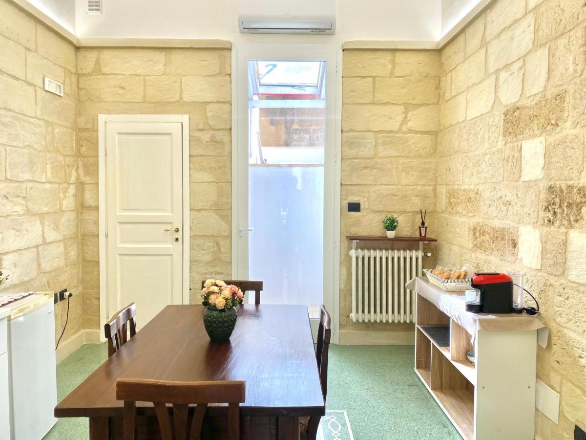 Apartament Vohis Luxury House - Fast Wi-Fi & Easy Parking Lecce Zewnętrze zdjęcie